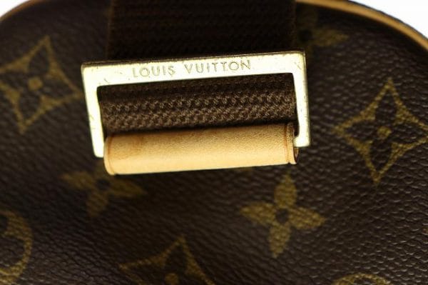 4 Louis Vuitton Monogram Pochette Body Bag Shoulder Bag