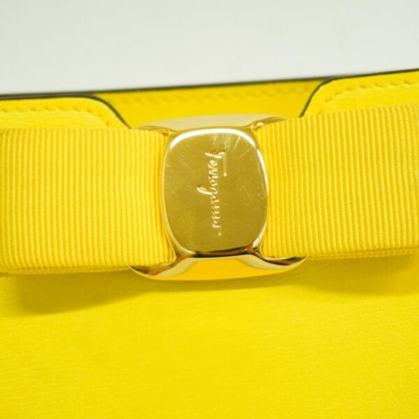 1240001051150 10 Salvatore Ferragamo Vara 2WAY Bag Yellow