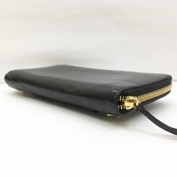 125 20240125 a 10 05 BALENCIAGA long wallet Black Continenta