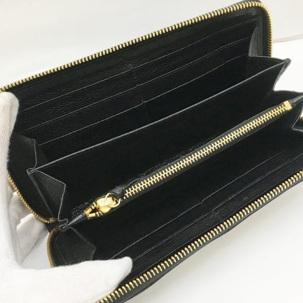 125 20240125 a 10 06 BALENCIAGA long wallet Black Continenta