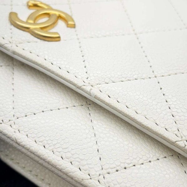 9441095 06 CHANEL Chain Wallet Top CocoMark Caviar Skin White