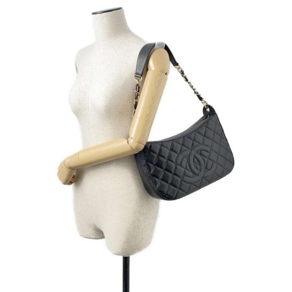 9499102 04 Chanel Chain Shoulder Bag Matelasse Caviar Skin Black