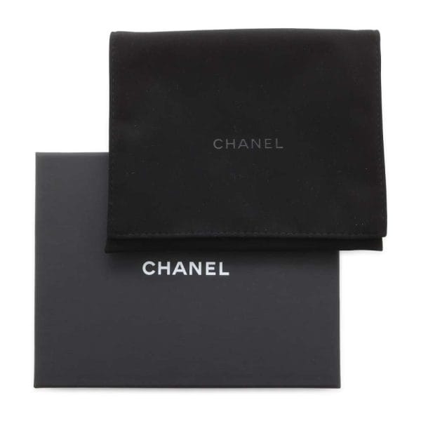 9558809 15 CHANEL Matelasse Cocomark Small Flap Wallet White