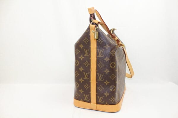 imgrc0072622938 Louis Vuitton Amfar Three Shoulder Bag Monogram Suede